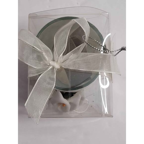 4 Calla Lily Design Candle Favor. - Picture 7 of 7